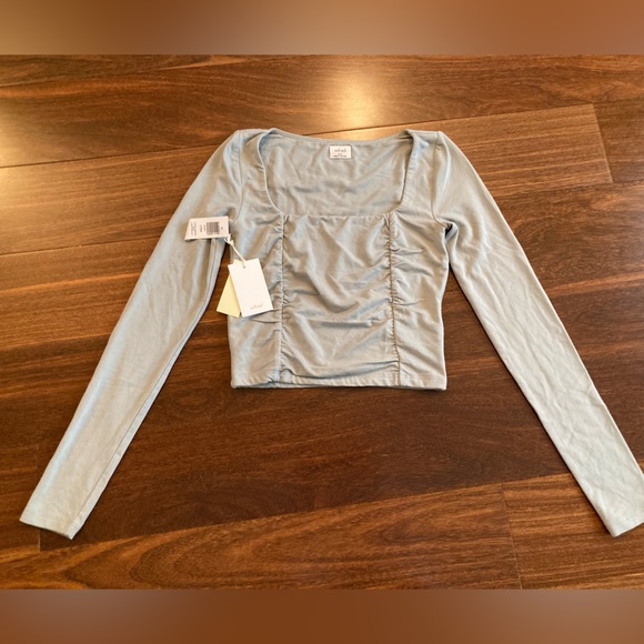 NWT Aritzia Wilfred Lydia Top - Picture 3 of 5